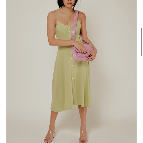 Lisa Says Gah Gwen Dress in Sage (Sold Out) - Picture 3 of 10